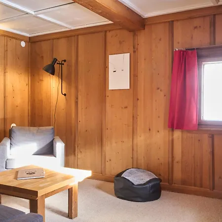 Ski- Und Sommer-chalet Fuer 10 Personen In Шале