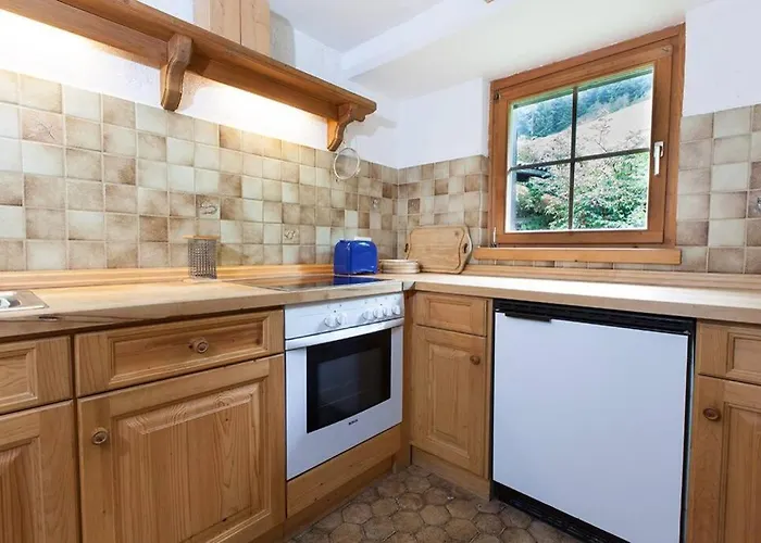 Chalet Ski- Und Sommer-chalet Für 10 Personen In *